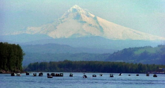 Spring chinook anglers will be allowed six more days of fishing from Tongue Point in Astoria to Bonneville Dam. (Joel Davis/Oregonian file)