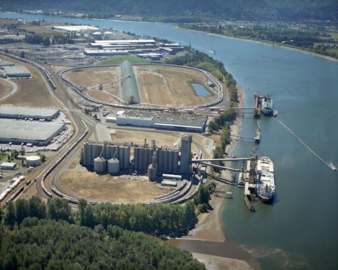 Canpotex potash facility (loop in the upper half of image). Photo: Port of Portland