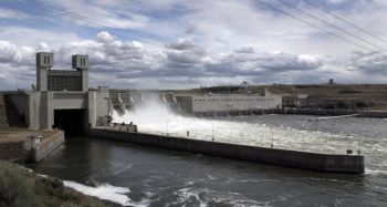 (Jeff T. Green/Getty Images) Ice Harbor Lock and Dam on the lower Snake River near Burbank, Washington. Ice Harbor is one of four dams on the lower Snake River that environmentalists and others want to see breached in an effort to restore the dwindling salmon runs in the Pacific Nortwest.