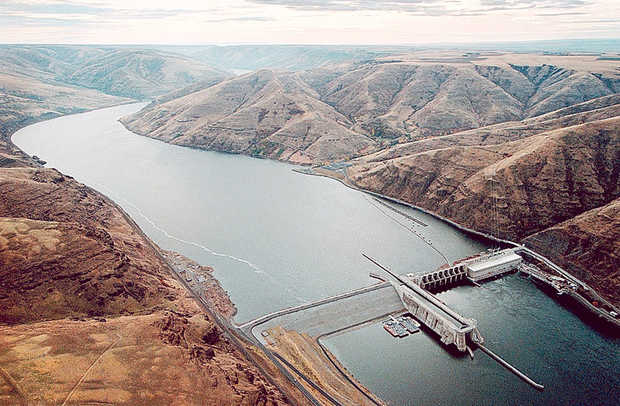 Warm weather has Fall Chinook stalling at Lower Granite ladders