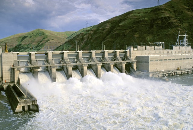 Lower Granite Dam and hydroelectric plant on the Snake River in Washington state. The dam is one of four on the Lower Snake River that have been targeted for removal for decades to reopen some 5,000 miles of salmon habitat. (Greg Vaughn photo)