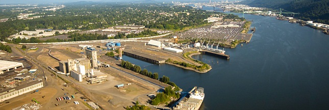Aerial view of Port of Portland's T4 terminal.