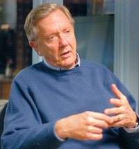 (Barry Kough photo) Former Secretary of the Interior Bruce Babbitt talks about his tour of north central Idaho and southeastern Washington during a fact-finding trip on farming, transportation and the lower Snake River dams.